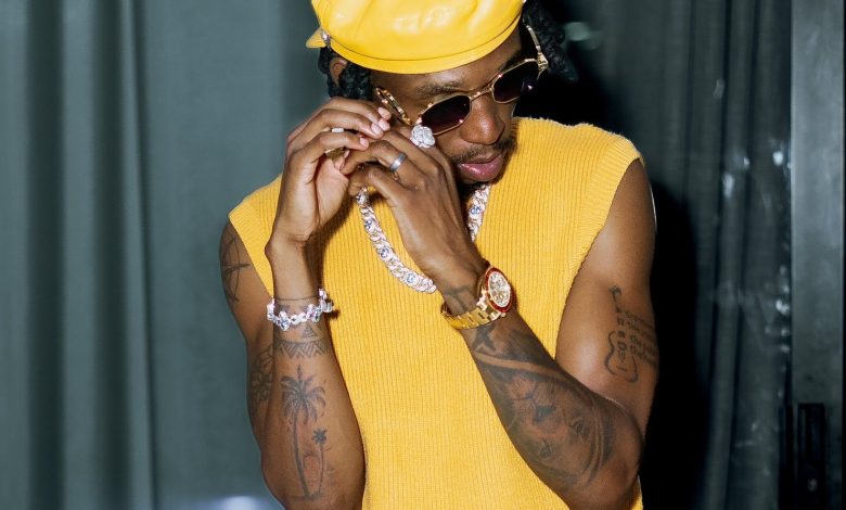 Yo Maps Superstar Rewards His Producers KingTec & C Mark The Keys To Brand New Sleek Mercedes-Benz!!